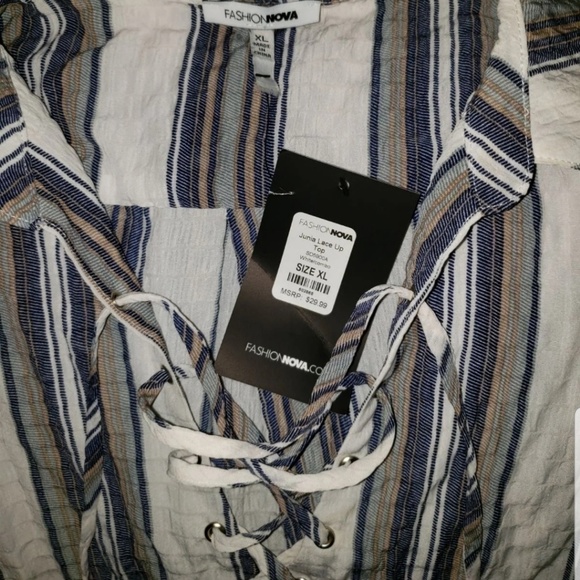 blouse - Picture 2 of 3